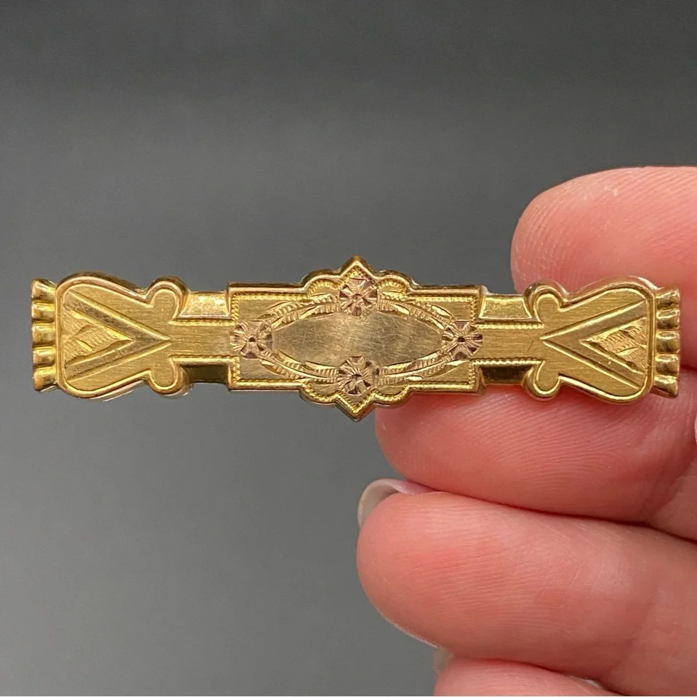 Antique Edwardian Era Gold-Filled Ornate Scroll Etched Bar Pin Signed FMCO